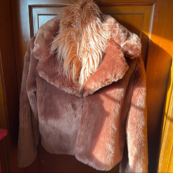 Pale Pink Faux Fur Scarf - Picture 2 of 10